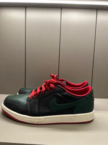 Air Jordan 1 low green varsity red