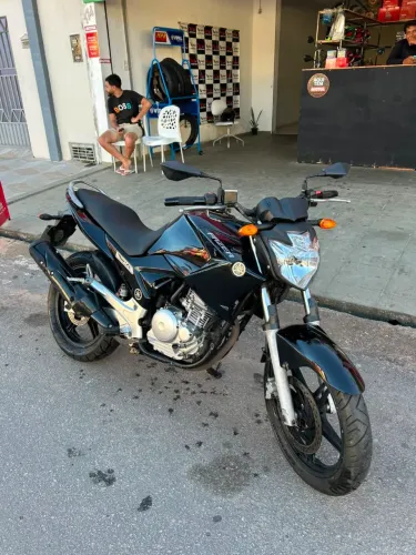 Yamaha Fazer 250 2013 preta - Excelente Estado