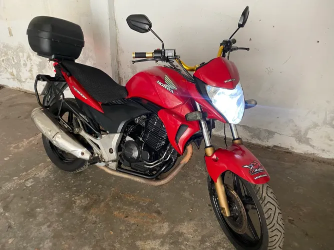 Honda cb 300 