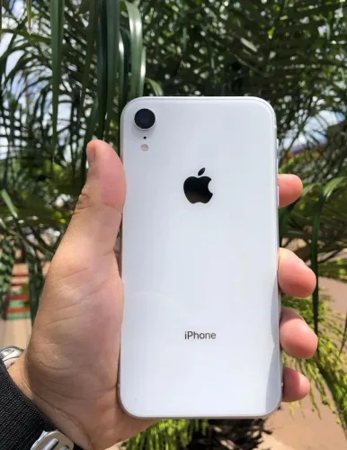 iPhone XR -128 