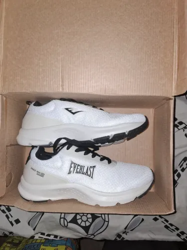 TÊNIS EVERLAST SPORT N°39 NUNCA USADO NA CAIXA