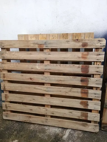 4 paletes madeira por 20,00 - LEIA A DESCRIÇÃO