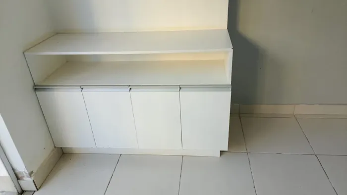 Vende-se armário