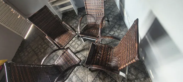 Vende-se 4 cadeira 