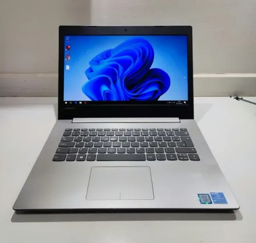 Notebook Lenovo i3 6º Geração 4gb DDR4 Tela Full-HD Hd i Tera Bater 2:30h