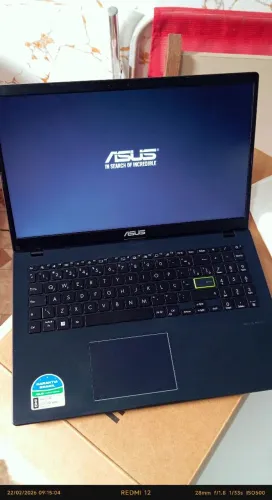 VENDO NOTEBOOK ASUS 15,6