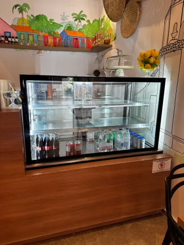 VITRINE REFRIGERADA | DOCERIA