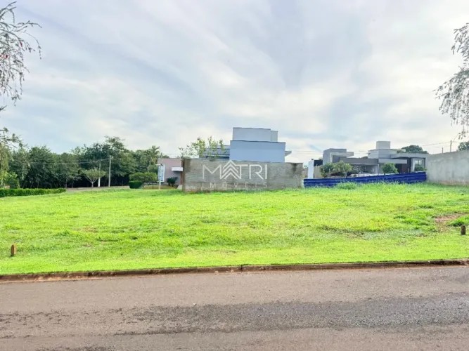 Terreno à venda no Condomínio Volpi em Araraquara