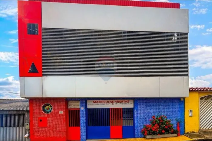 VENDO PRÉDIO ESCOLAR- NOVA ESPERANÇA