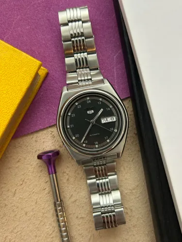 Seiko 5 semi novo