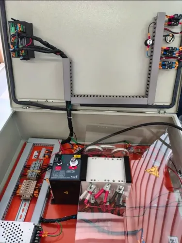Quadros de Comandos elétricos