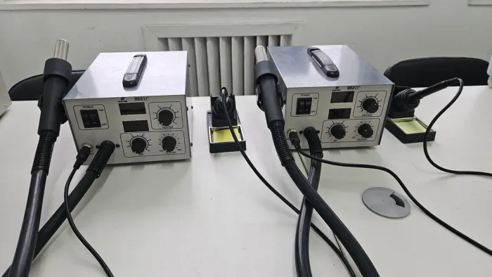 Máquina de retrabalho com soprador e ferro