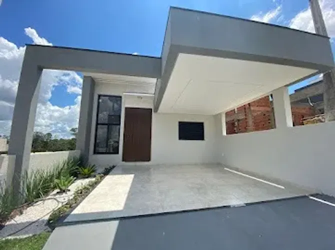 Oásis Residencial no Condomínio Horto Villagio: Casa Térrea com Piscina e Elegância Inigua