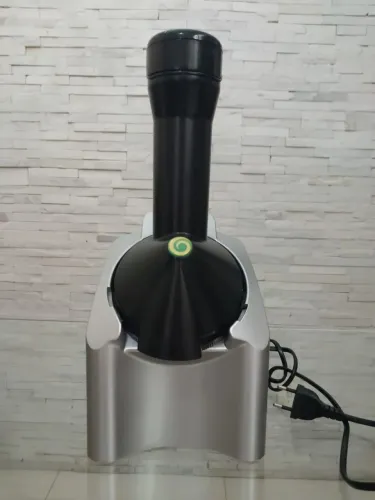 Máquina de fazer sorvete Yonanas Classic IC902