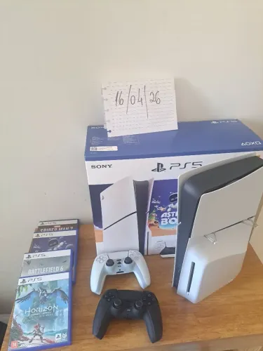PS5 Slim na caixa com Leitor 