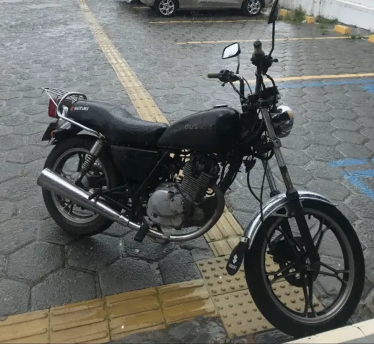 Vendo essa moto 2.000