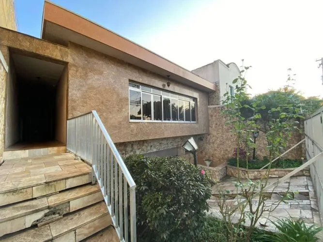 Casa Residencial na Vila Maria com 3 Dormitorios, 3 Banheiros, 2 Suites 7 Vagas e 3 Salas