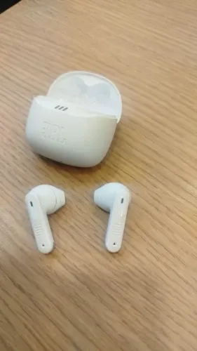 Fone JBL Tune Flex na cor branca