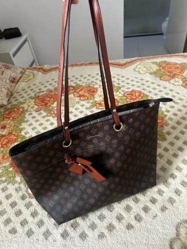 Vendo Bolsa Grande e Espaçosa 