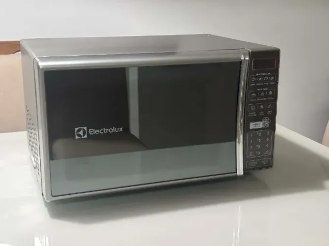 Micro-ondas Electrolux 27 Litros Inox Espelhado - Usado e Ótima Qualidade