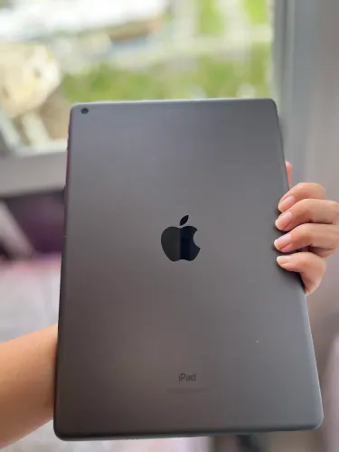 Combo iPad 9 64GB Wi-Fi Space Gray + Caneta Peining + Capa