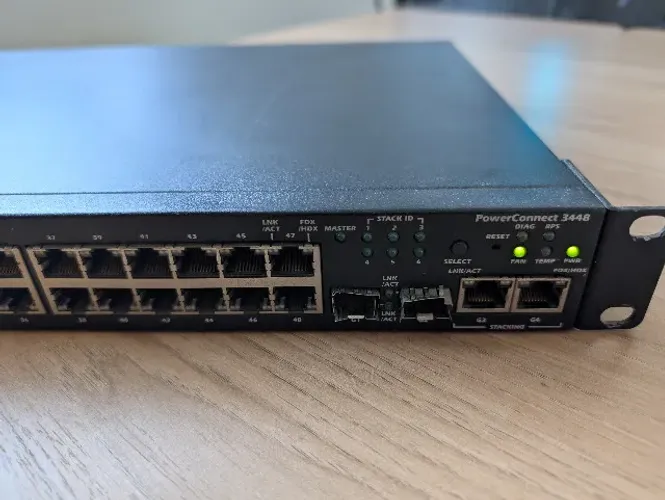 Switch Dell Powerconnect 3448 Gerenciável 10/100 48 Portas