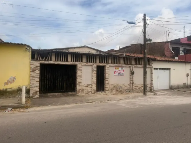 Casa para Venda em Fortaleza, Parquelândia, 3 dormitórios, 2 banheiros, 3 vagas