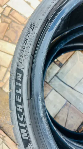 Pneus michelin 275/30 ZR20