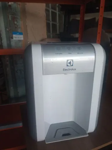 Purificador Eletrolux elétrico usado