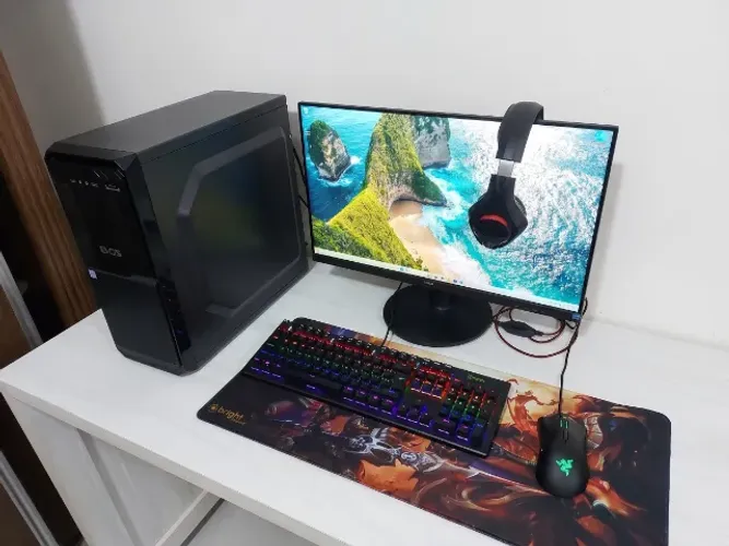 Setup Completo PC + Monitor Philips 24" + Teclado Mecânico + Mouse Razer