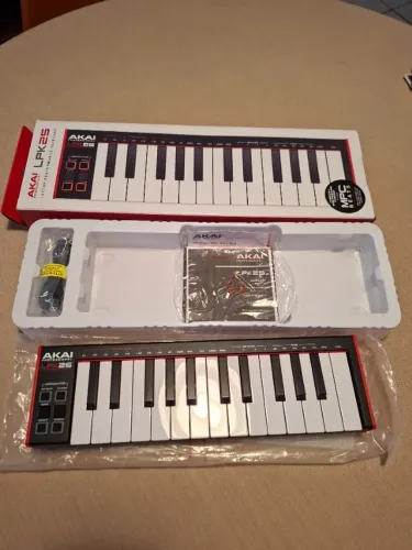 Teclado Controlador Midi Akai LPK25 Mk2