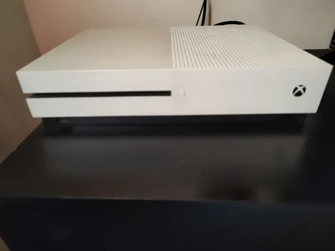 Vendo Xbox One 1TB