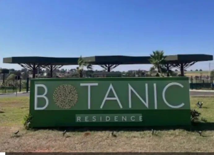 Terreno à venda - Condomínio Botanic Residence  - Esquina, parte alta do condomínio  