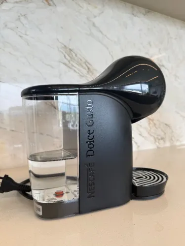Máquina de café em cápsulas Nescafé Dolce Gusto
