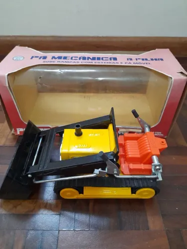 Pá mecanica à pilha