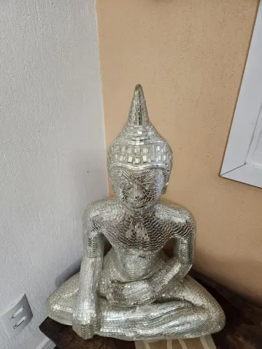 Grande peça Buda espelhado medidas nas fotos