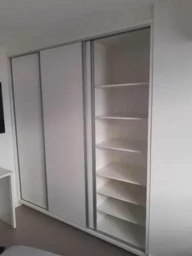 Roupeiro 2,20m de Largura em 100%MDF