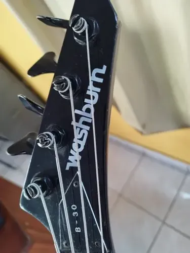 vendo contra baixo 4 cordas, ativo, semi novo,