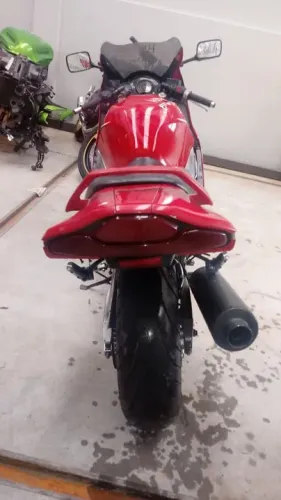 Sucata para retirada de peças Suzuki Rf900 1997