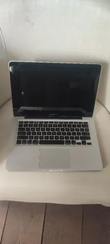 MacBook Pro pra retirada de peças ou arrumar