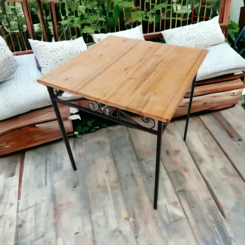 Mesa Quadrada Rococó 70x70cm