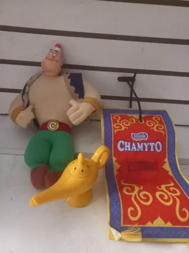 Boneco Gênio chamyto nestlé estrela 