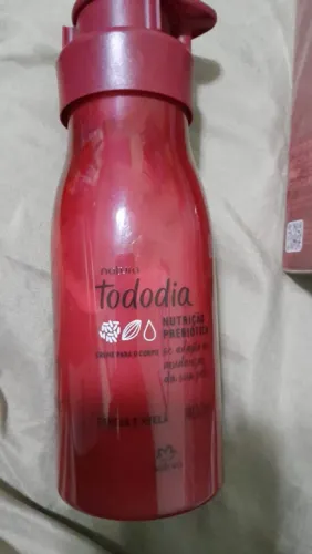 Creme para o corpo Tododia Cereja e Avelã Natura 400ml