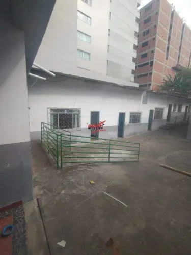 Casa à venda, 8 quartos, Palmeiras - Ponte Nova/MG