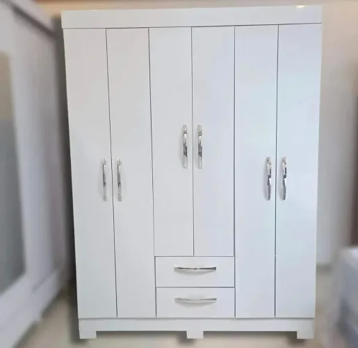 Guarda-Roupa Branco com 6 Portas e 2 Gavetas