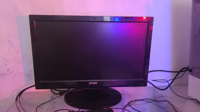 Monitor top 20p