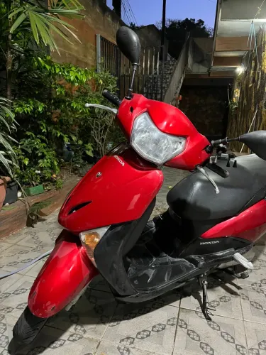 Honda LEAD Vermelha - Não aceito troca