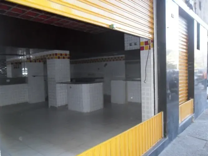 Loja Térrea com mezanino na Boa Vista