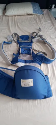 Canguru com assento ergonômico