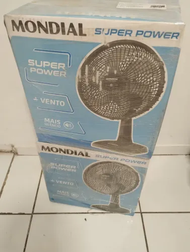 Ventilador à venda.